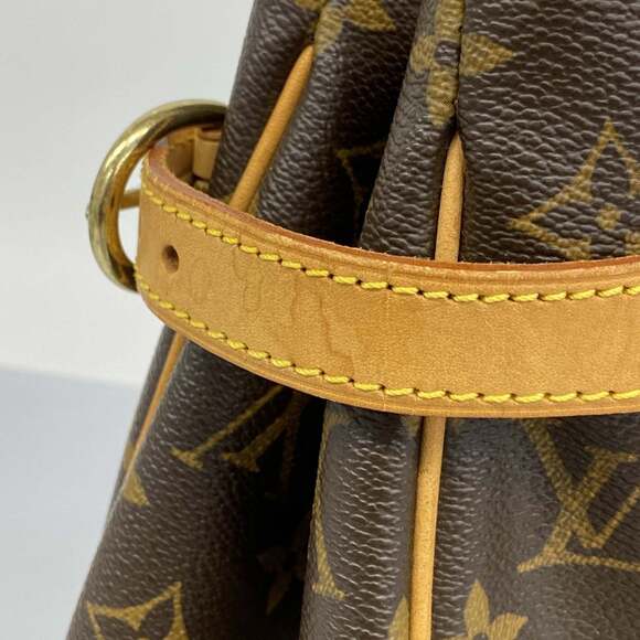 LOUIS VUITTON Brown Monogram Tote Bag - Picture 11 of 15